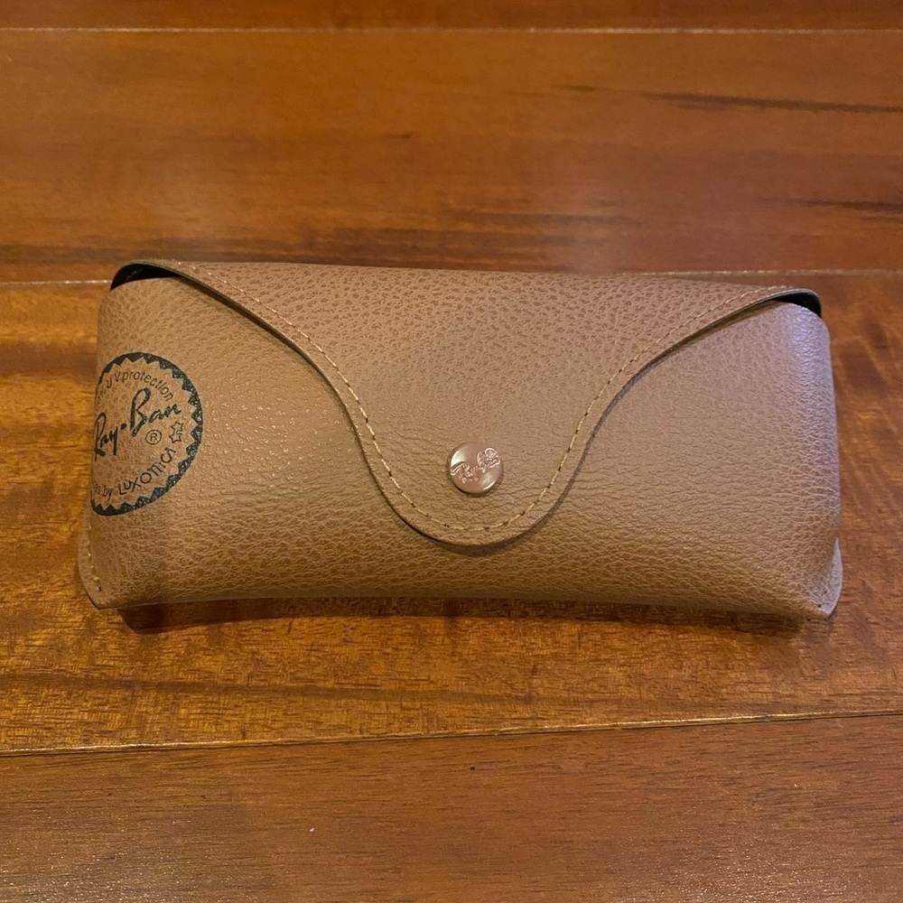 Rayban brown sunglasses case - Picture 3 of 4
